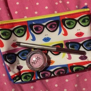 Purple eyeshadow and eyeliner bundle